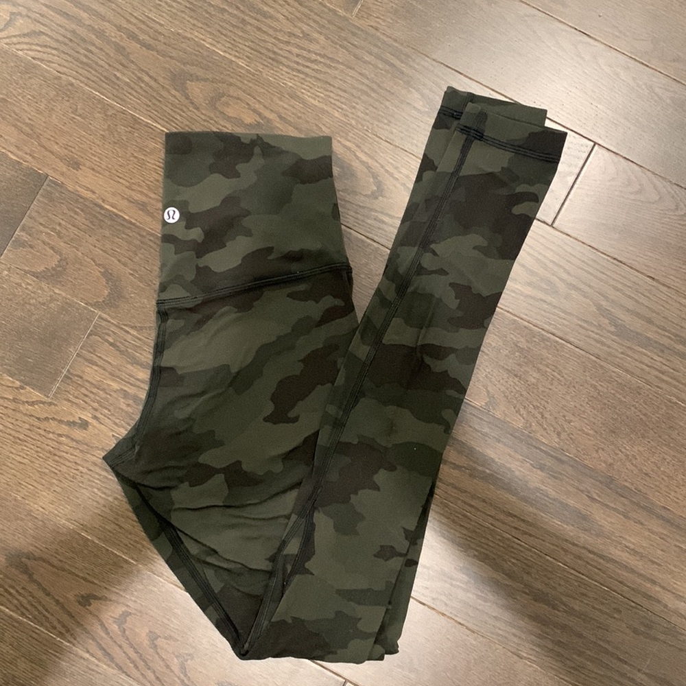 Lululemon Align Dark Olive Camo “28 size 4